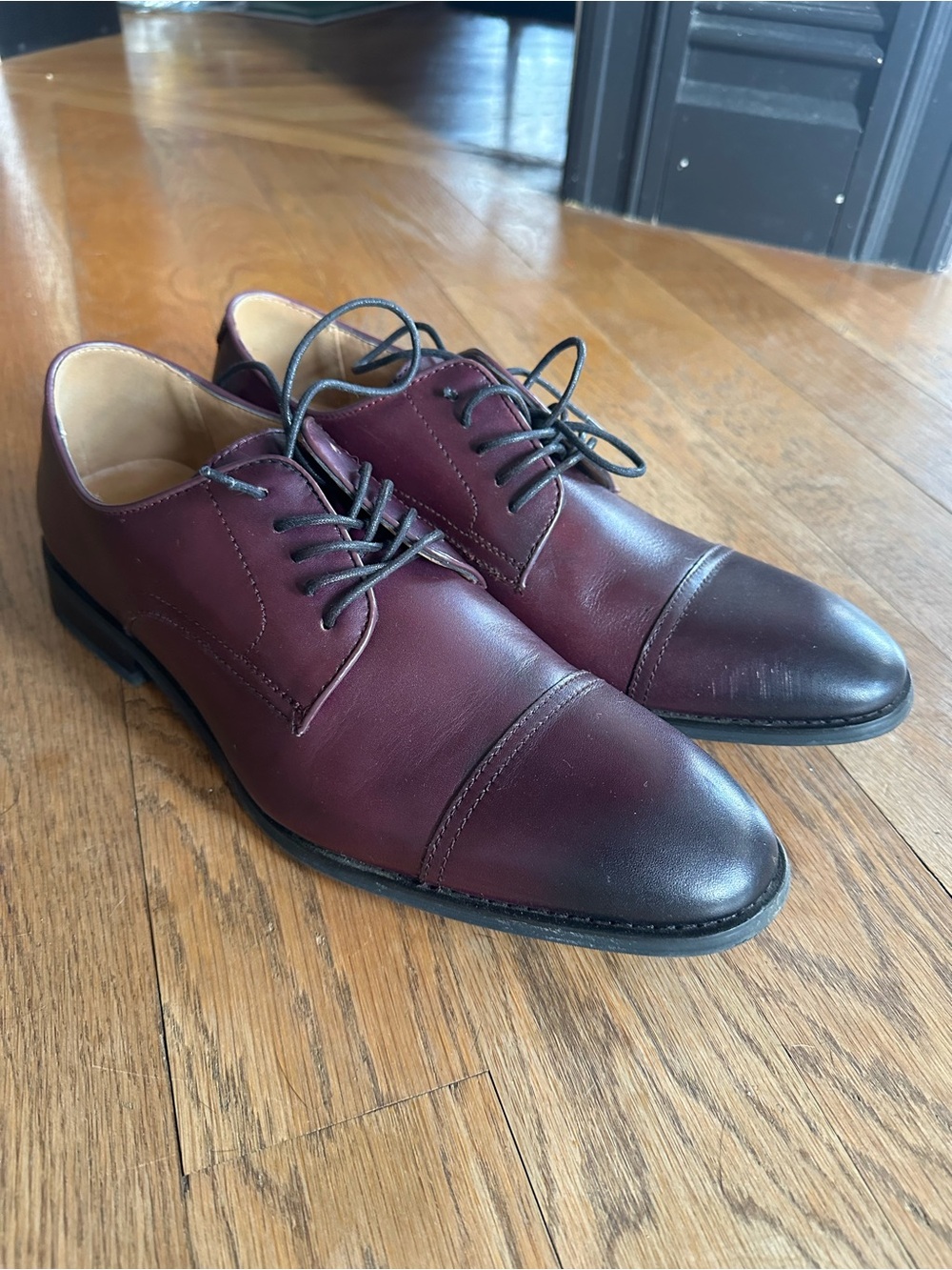 Men’s Dress Shoe Burgundy Size 11 La Milano Clarton A11323